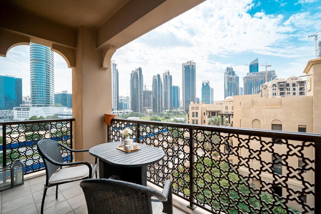 Higuests - Spacious Apt With Private Balcony In Old Town Dubai Buitenkant foto