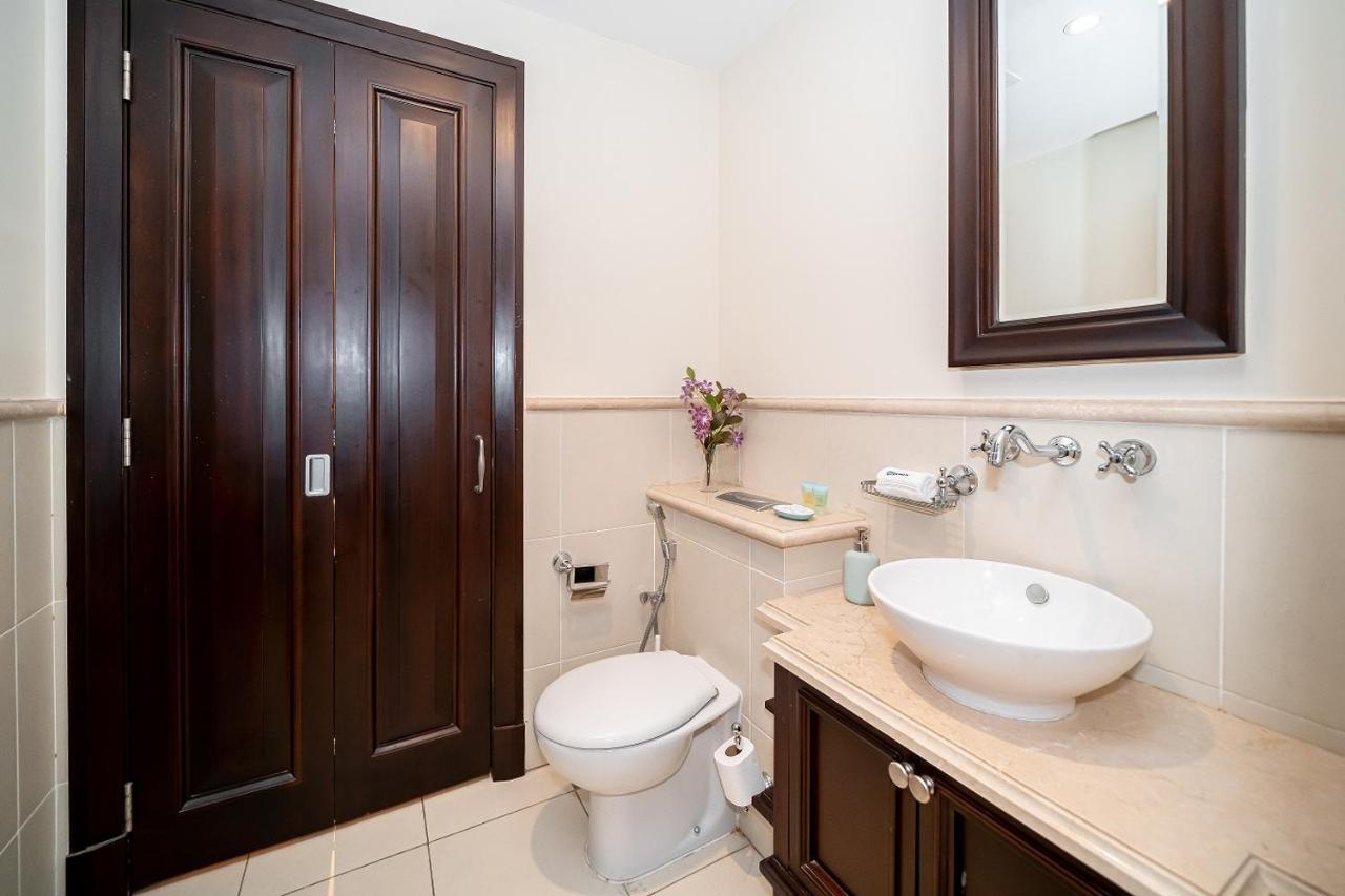 Higuests - Spacious Apt With Private Balcony In Old Town Dubai Buitenkant foto