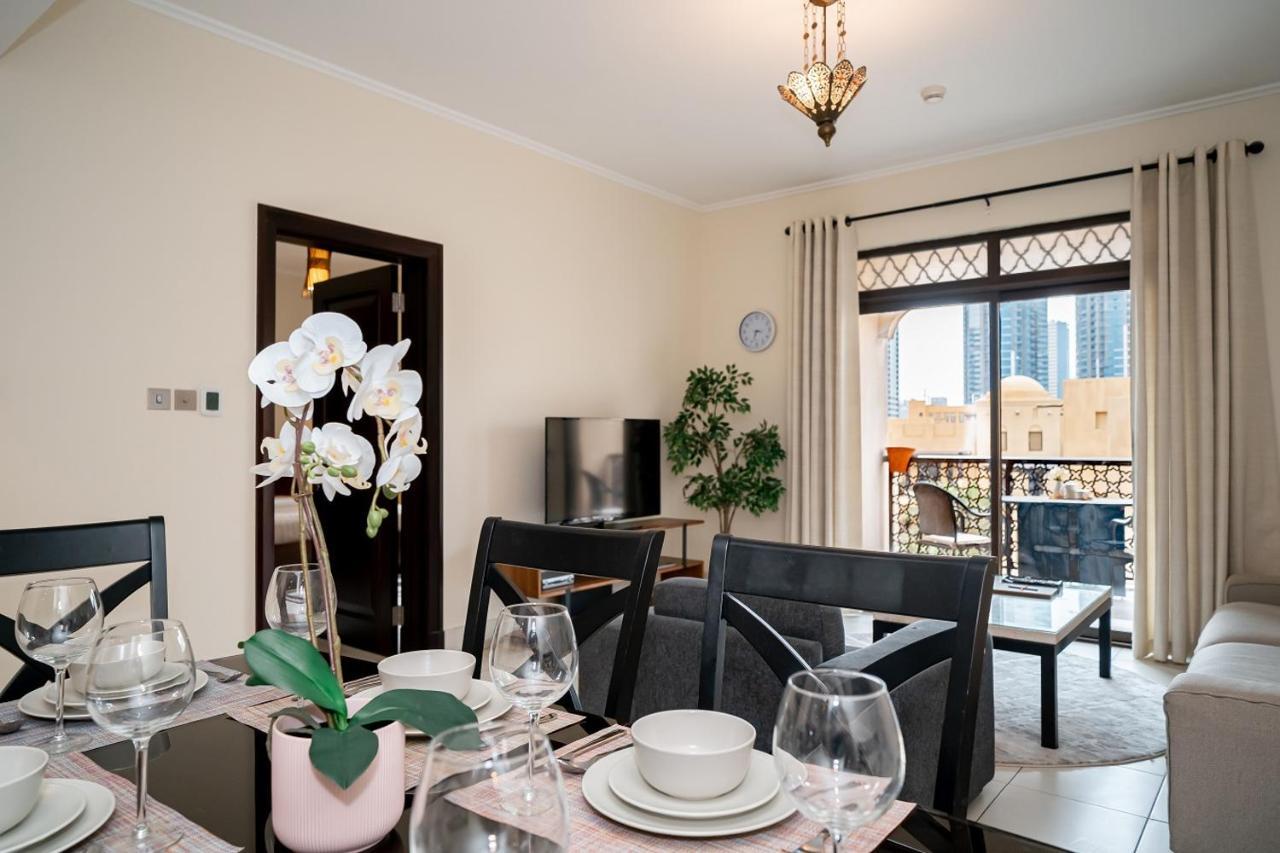 Higuests - Spacious Apt With Private Balcony In Old Town Dubai Buitenkant foto