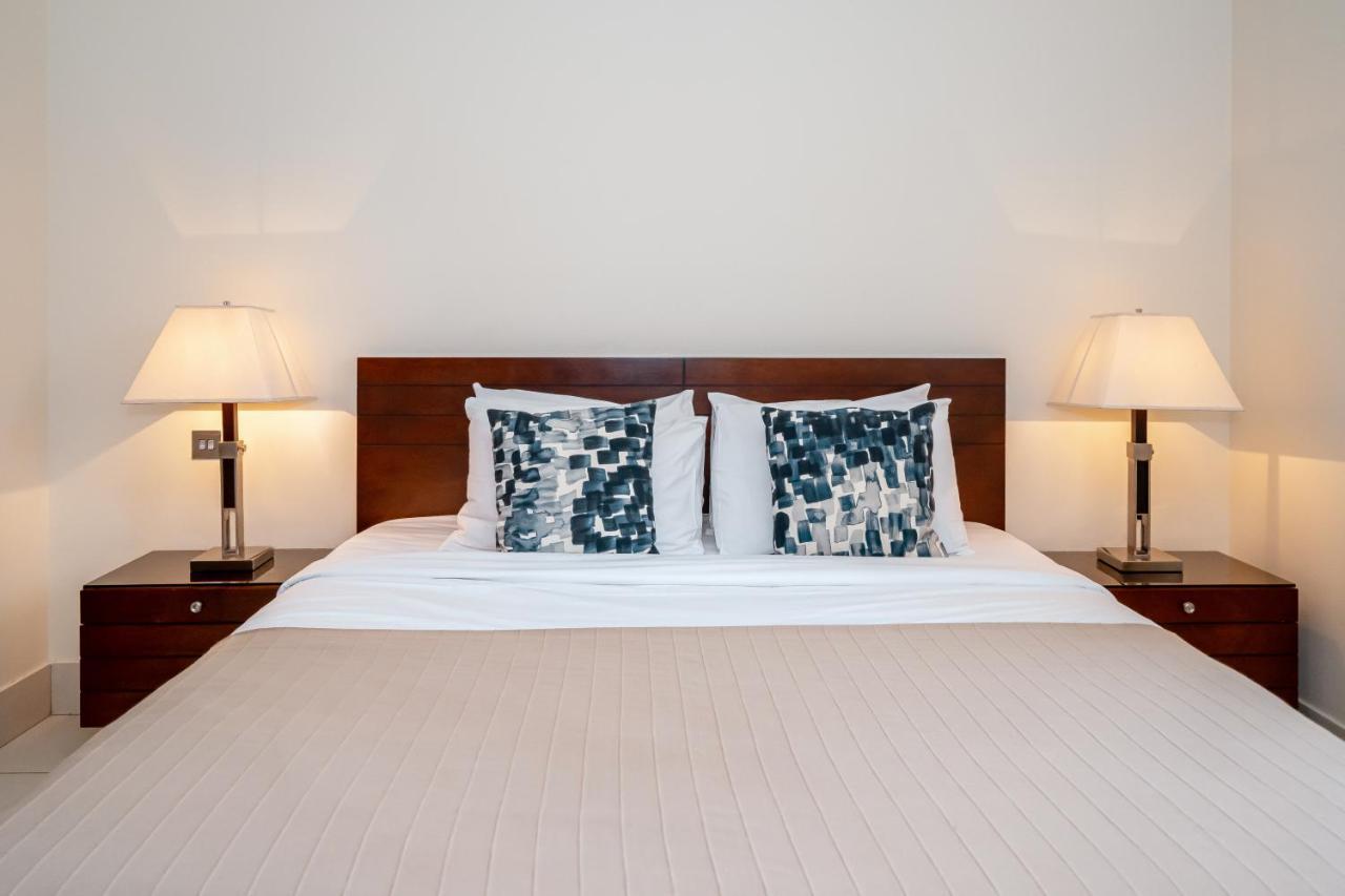 Higuests - Spacious Apt With Private Balcony In Old Town Dubai Buitenkant foto